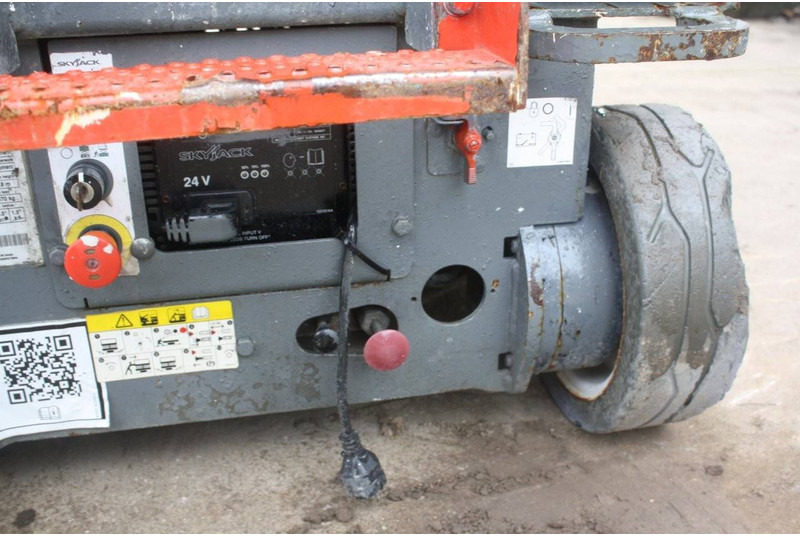 Scissor lift Skyjack SJ 3219: picture 7