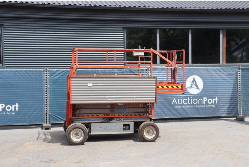 Skyjack SJ III - 6832 - Scissor lift: picture 1 Skyjack SJ III - 6832 - Scissor lift: picture 1