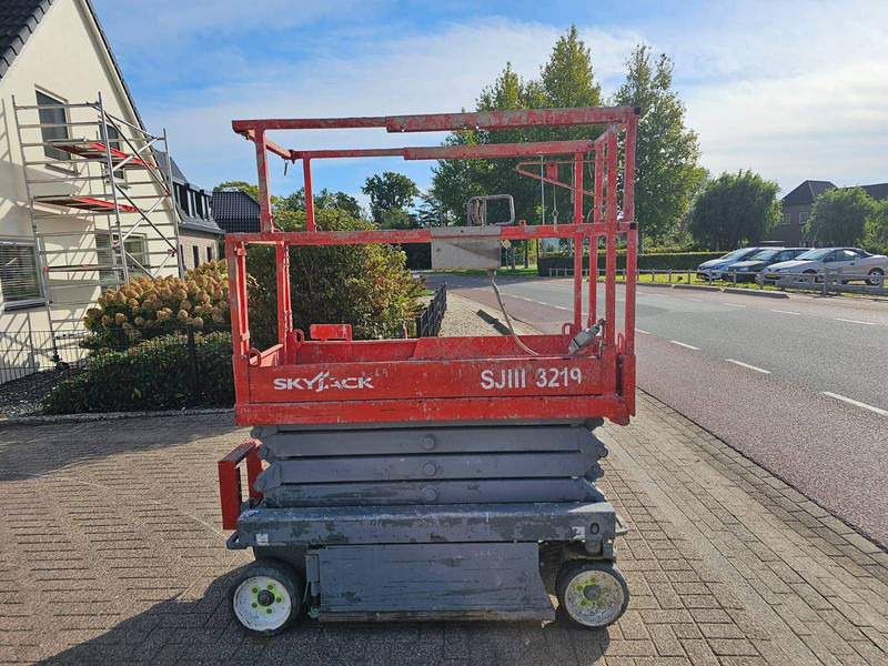 Skyjack SJ3219 - Scissor lift: picture 1 Skyjack SJ3219 - Scissor lift: picture 1