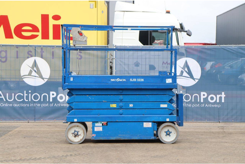 Skyjack SJIII 3226 - Scissor lift: picture 2 Skyjack SJIII 3226 - Scissor lift: picture 2