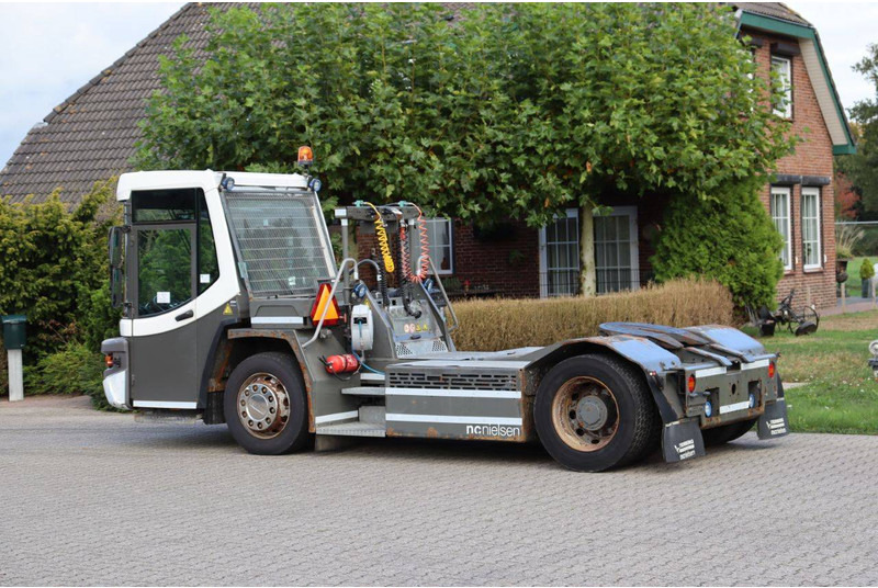 Terberg DT183 Mega - Terminal tractor: picture 3 Terberg DT183 Mega - Terminal tractor: picture 3