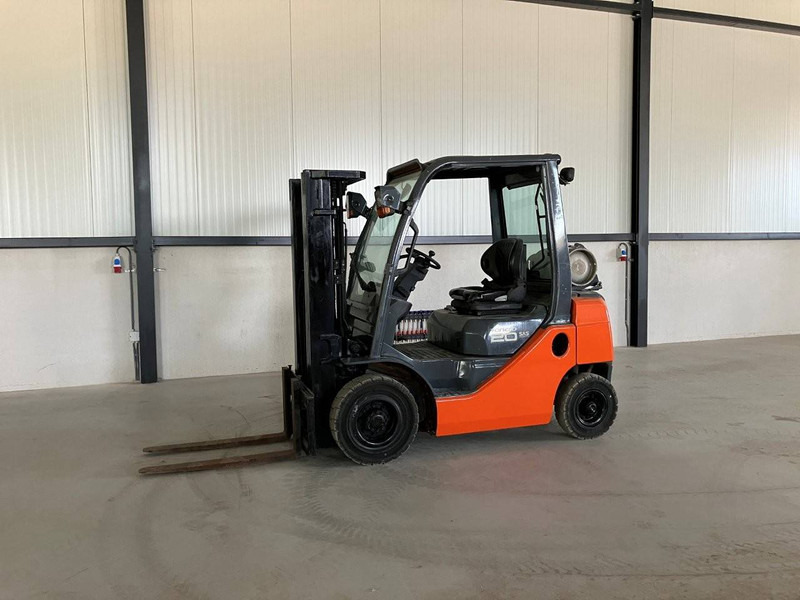 Toyota 02-8FGF20 - LPG forklift: picture 3 Toyota 02-8FGF20 - LPG forklift: picture 3
