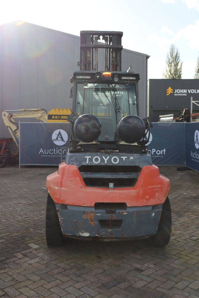 Toyota 8FG70N - LPG forklift: picture 5 Toyota 8FG70N - LPG forklift: picture 5
