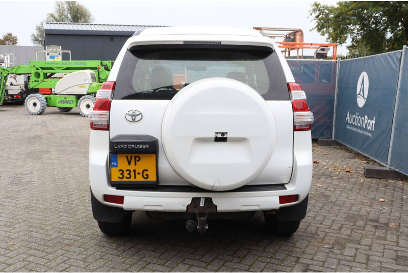 Toyota Land Cruiser - Sedan: picture 5 Toyota Land Cruiser - Sedan: picture 5