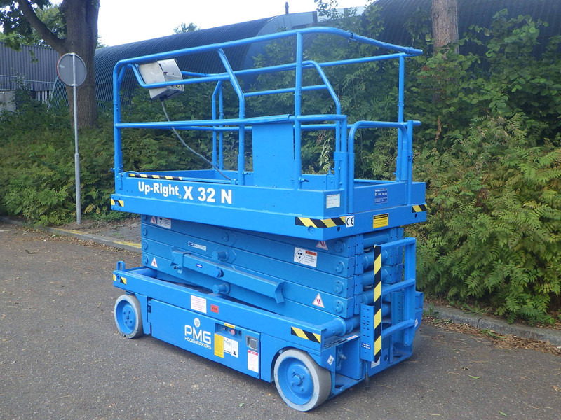 UpRight X32N - Scissor lift: picture 3 UpRight X32N - Scissor lift: picture 3