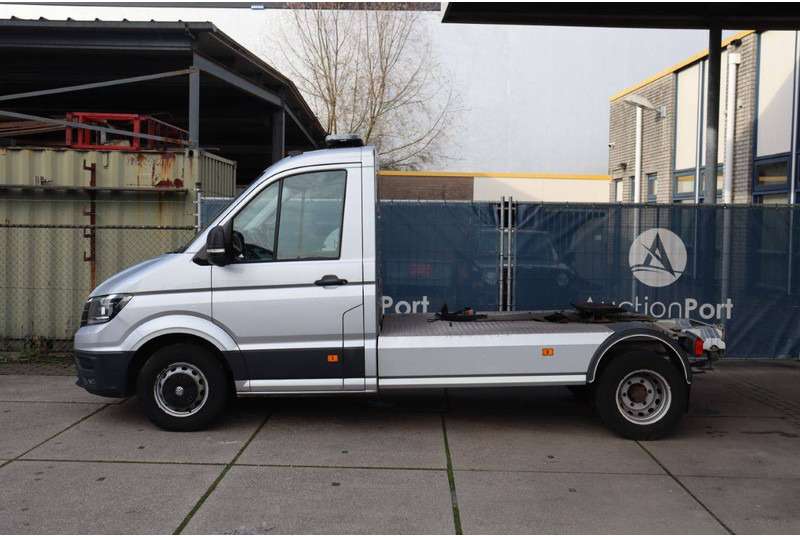 Volkswagen CRAFTER - Cab chassis truck: picture 2 Volkswagen CRAFTER - Cab chassis truck: picture 2