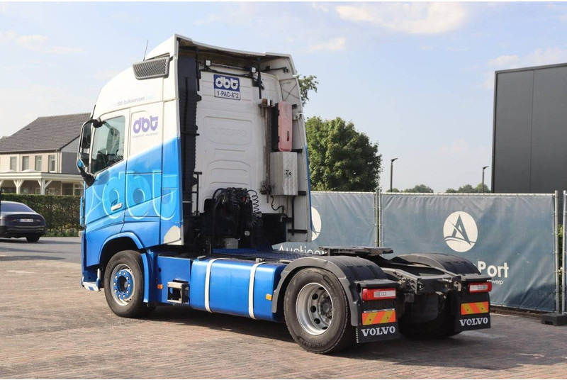 Volvo FH - Cab chassis truck: picture 4 Volvo FH - Cab chassis truck: picture 4
