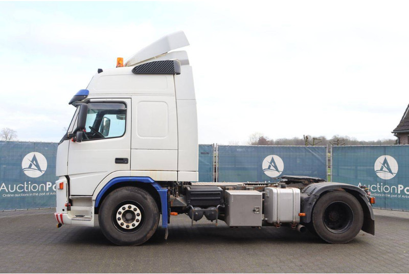 Volvo FM9 4X2T FAL6.7 RAD-A4 - Cab chassis truck: picture 2 Volvo FM9 4X2T FAL6.7 RAD-A4 - Cab chassis truck: picture 2