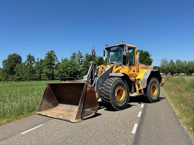Volvo L110E - Wheel loader: picture 1 Volvo L110E - Wheel loader: picture 1