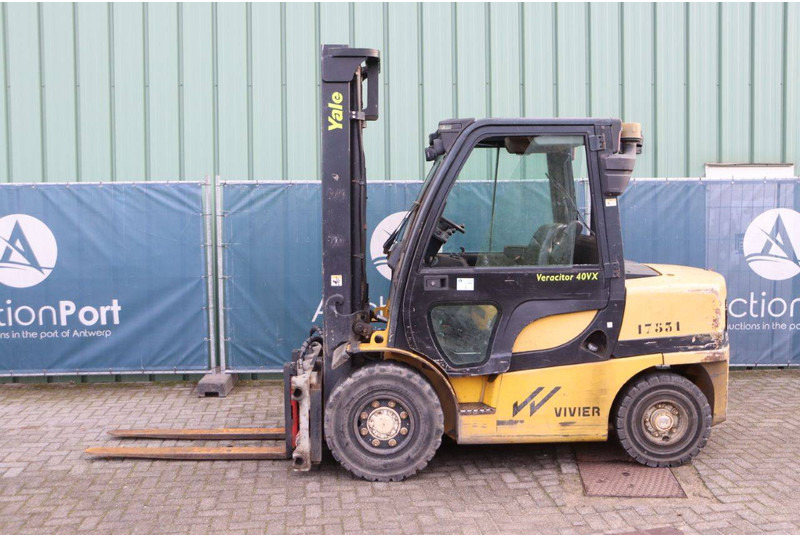 Yale GDP40VX6 V2771 - LPG forklift: picture 2 Yale GDP40VX6 V2771 - LPG forklift: picture 2
