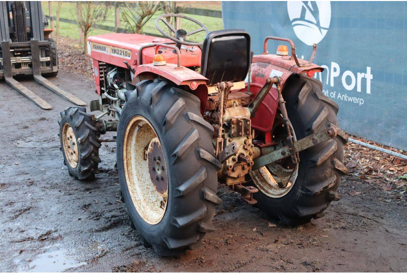 Yanmar YM2210d - Farm tractor: picture 4 Yanmar YM2210d - Farm tractor: picture 4