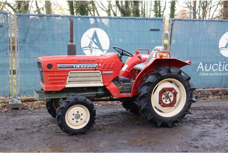Yanmar YM2220D - Farm tractor: picture 1 Yanmar YM2220D - Farm tractor: picture 1