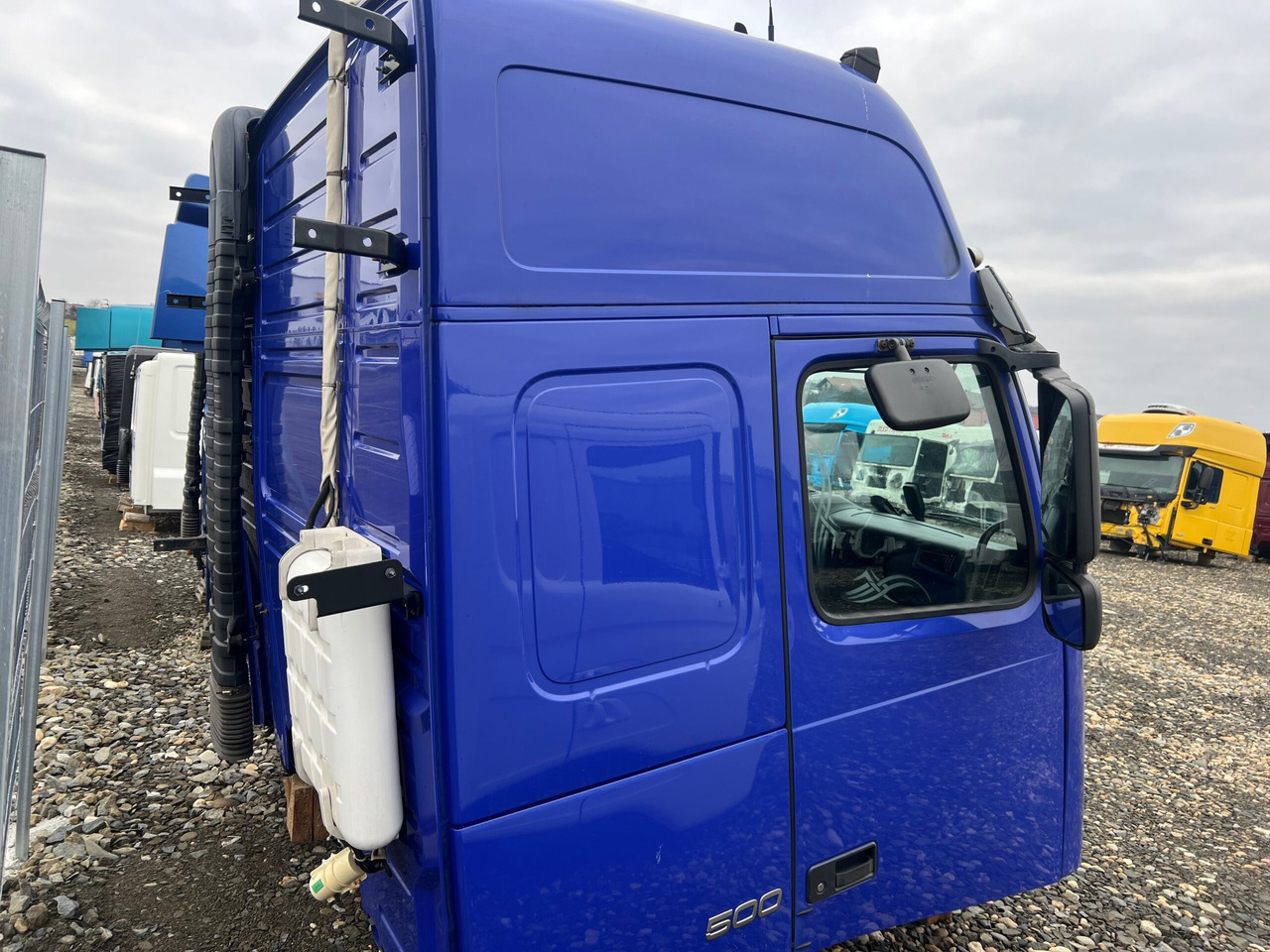 CABINA VOLVO FH13 GLOBETROTTER L2H3 - Cab for Truck: picture 4 CABINA VOLVO FH13 GLOBETROTTER L2H3 - Cab for Truck: picture 4