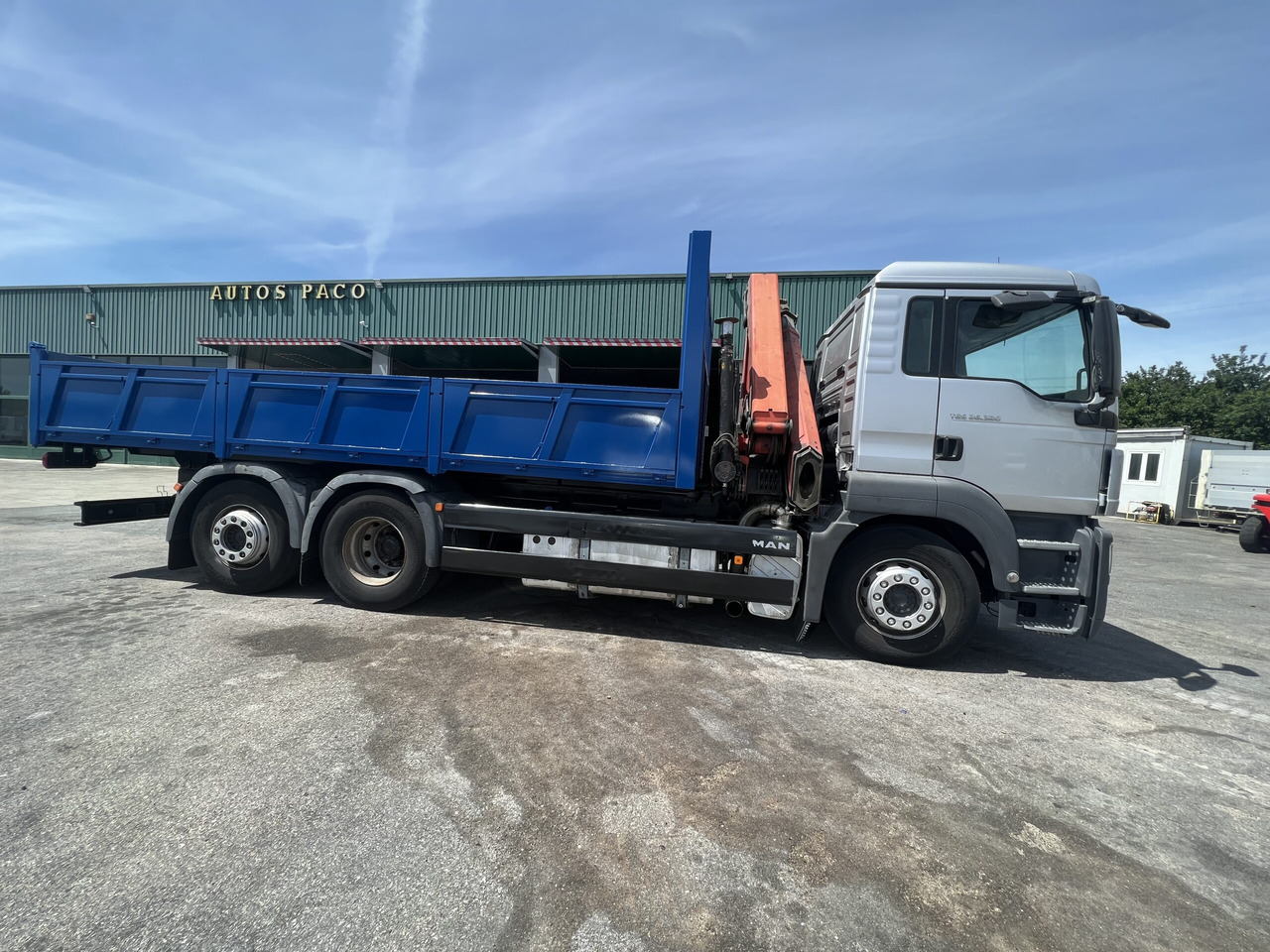 CAMION GRUA Y BASCULANTE MAN 26320 - Tipper, Crane truck: picture 5 CAMION GRUA Y BASCULANTE MAN 26320 - Tipper, Crane truck: picture 5
