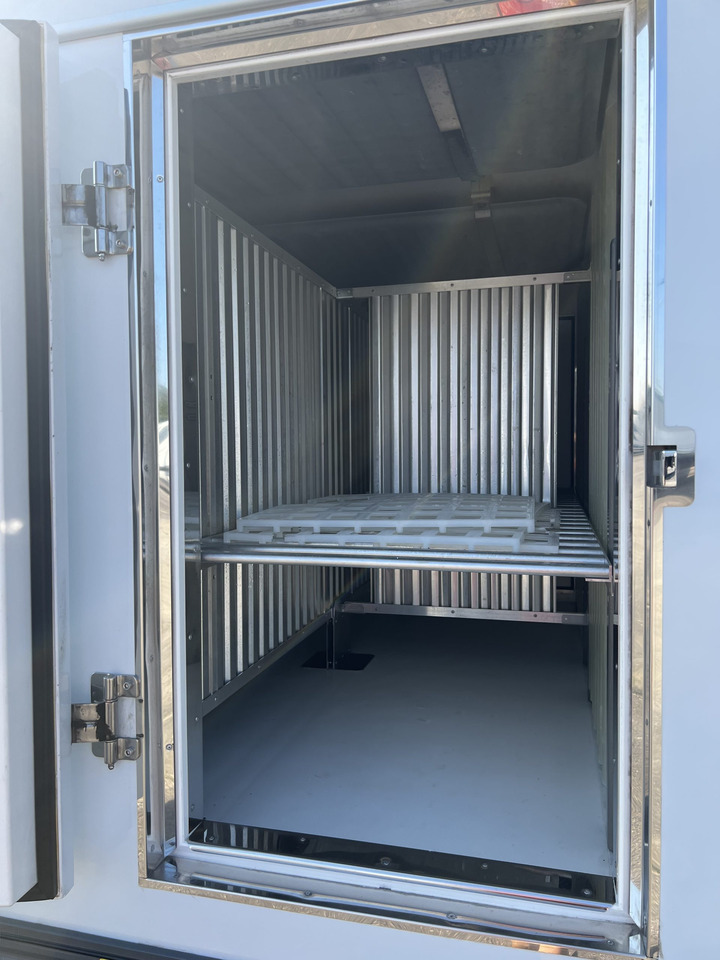 FURGON HELADERO 3.5T MERCEDES SPRINTER - Refrigerated delivery van: picture 5 FURGON HELADERO 3.5T MERCEDES SPRINTER - Refrigerated delivery van: picture 5