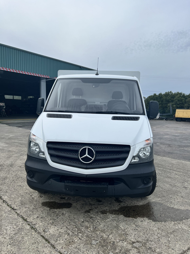 FUROGON HELADERO CON PLACAS MERCEDES Y IVECO - Refrigerated delivery van: picture 4 FUROGON HELADERO CON PLACAS MERCEDES Y IVECO - Refrigerated delivery van: picture 4