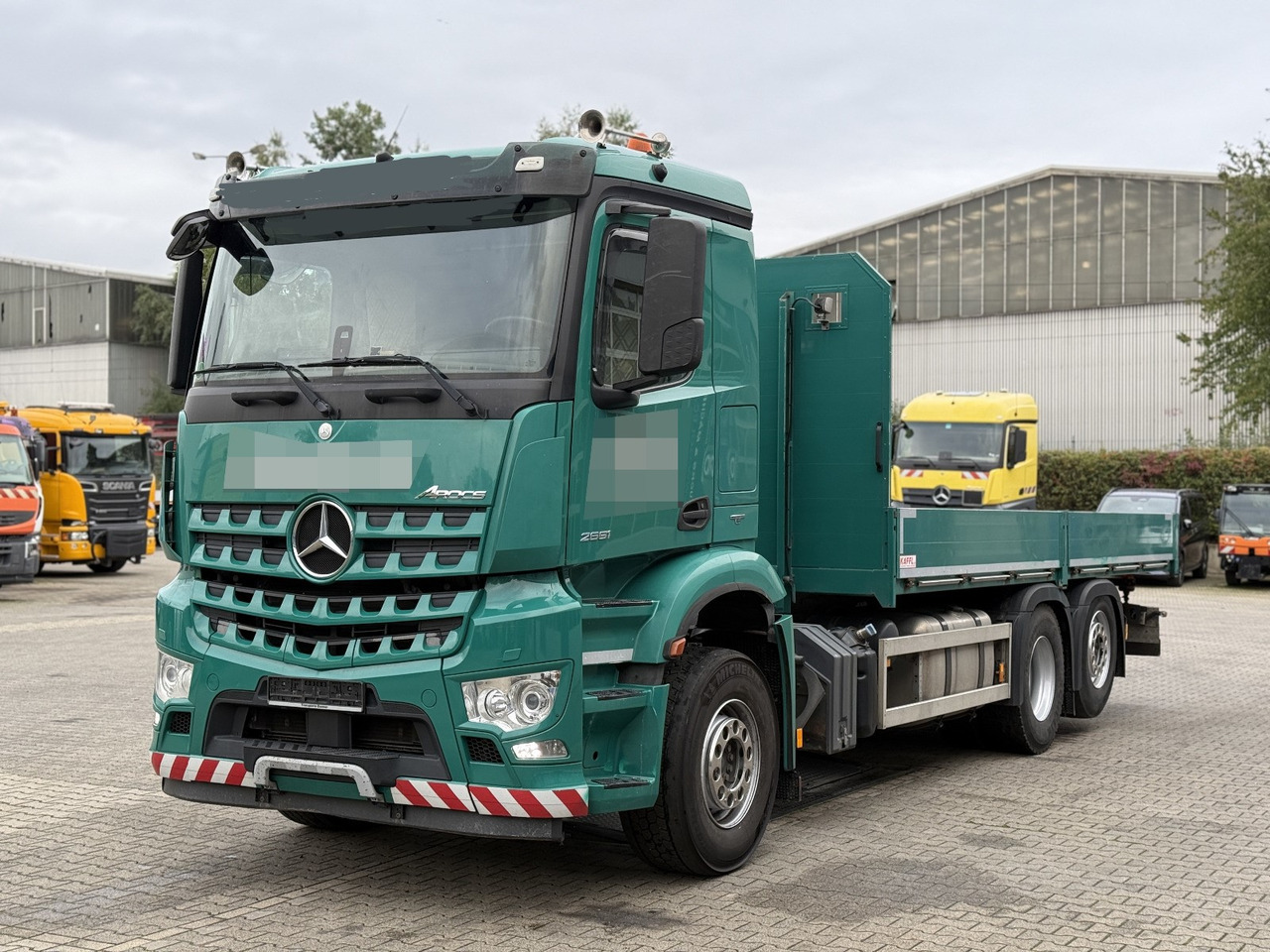 MERCEDES 2651 CON RETARDER - Dropside/ Flatbed truck: picture 1 MERCEDES 2651 CON RETARDER - Dropside/ Flatbed truck: picture 1