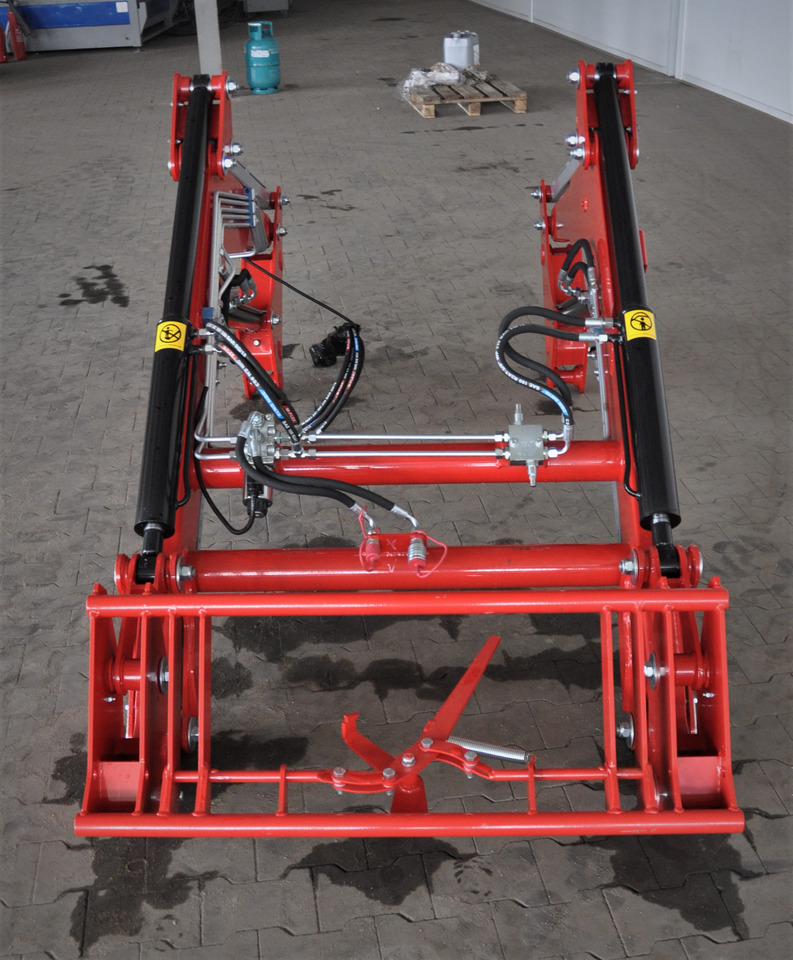 Metal - Technik Ładowacz czoŁowy / Frontlader / Front loader / Фронтальный погрузчик - Front loader for tractor: picture 4 Metal - Technik Ładowacz czoŁowy / Frontlader / Front loader / Фронтальный погрузчик - Front loader for tractor: picture 4