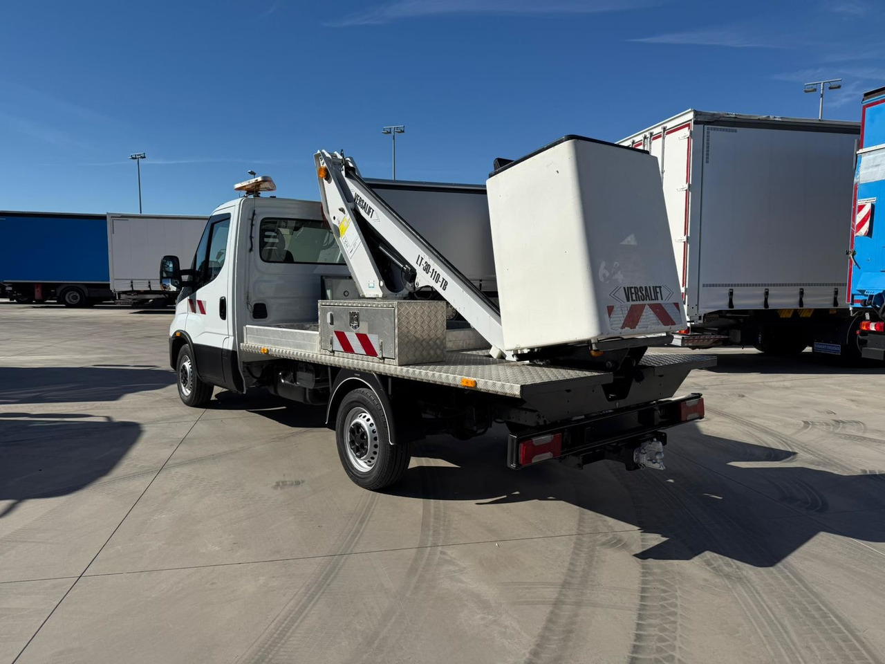 IVECO 35S14 Daily E6 (Basket) - Truck mounted aerial platform: picture 5 IVECO 35S14 Daily E6 (Basket) - Truck mounted aerial platform: picture 5