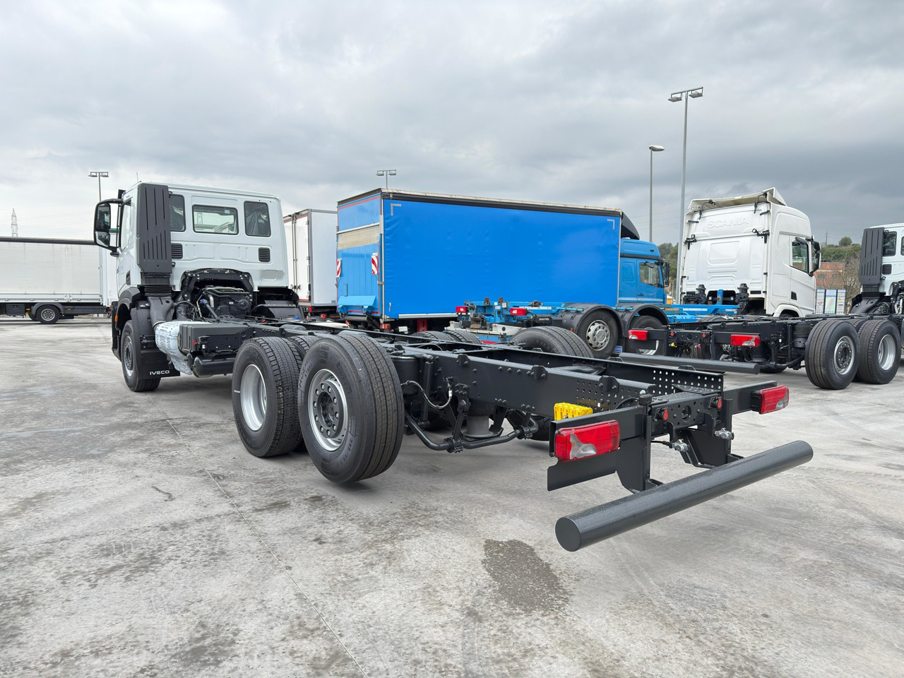 IVECO AD280X46 YPS ON X-Way E6 (Chassis) - Cab chassis truck: picture 4 IVECO AD280X46 YPS ON X-Way E6 (Chassis) - Cab chassis truck: picture 4