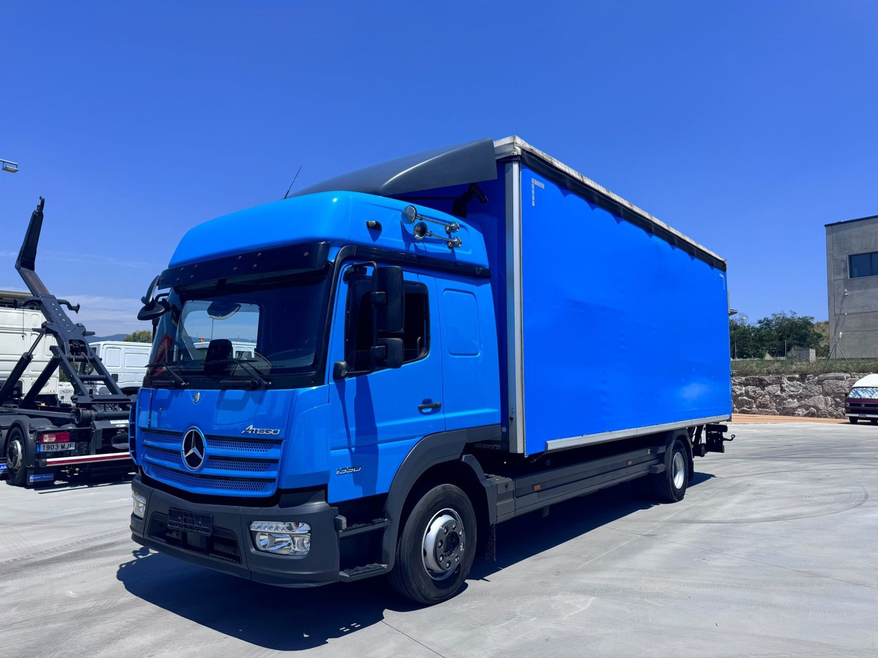 MERCEDES BENZ 13.30L Atego E6 (Tauliner) - Curtainsider truck: picture 1 MERCEDES BENZ 13.30L Atego E6 (Tauliner) - Curtainsider truck: picture 1