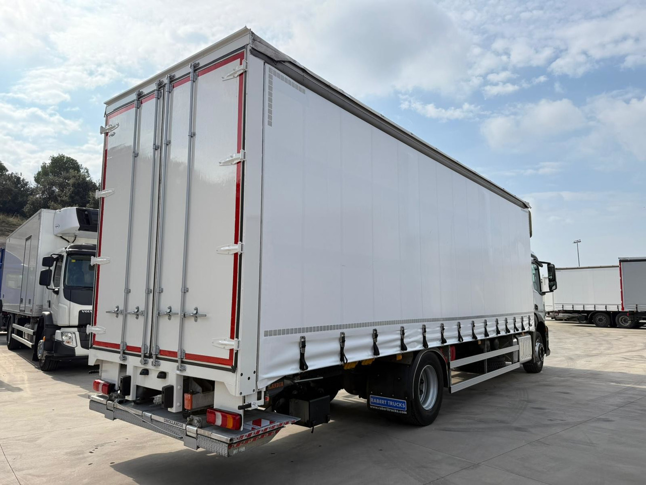 MERCEDES BENZ 18.27 Antos E6 (Tauliner) - Curtainsider truck: picture 3 MERCEDES BENZ 18.27 Antos E6 (Tauliner) - Curtainsider truck: picture 3
