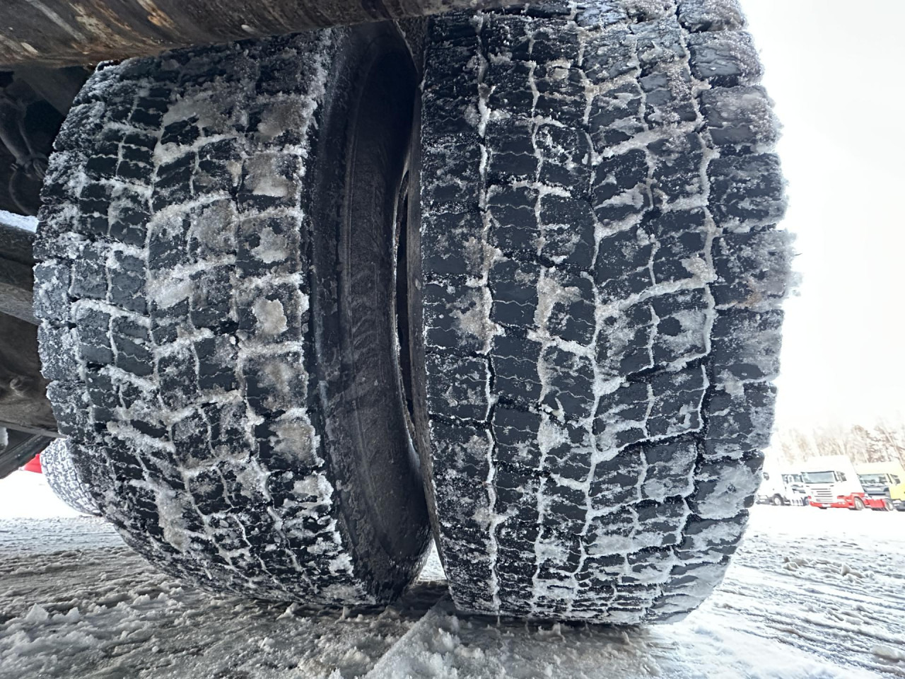 SCANIA R 560 LB6x4HNB - Cab chassis truck: picture 2 SCANIA R 560 LB6x4HNB - Cab chassis truck: picture 2