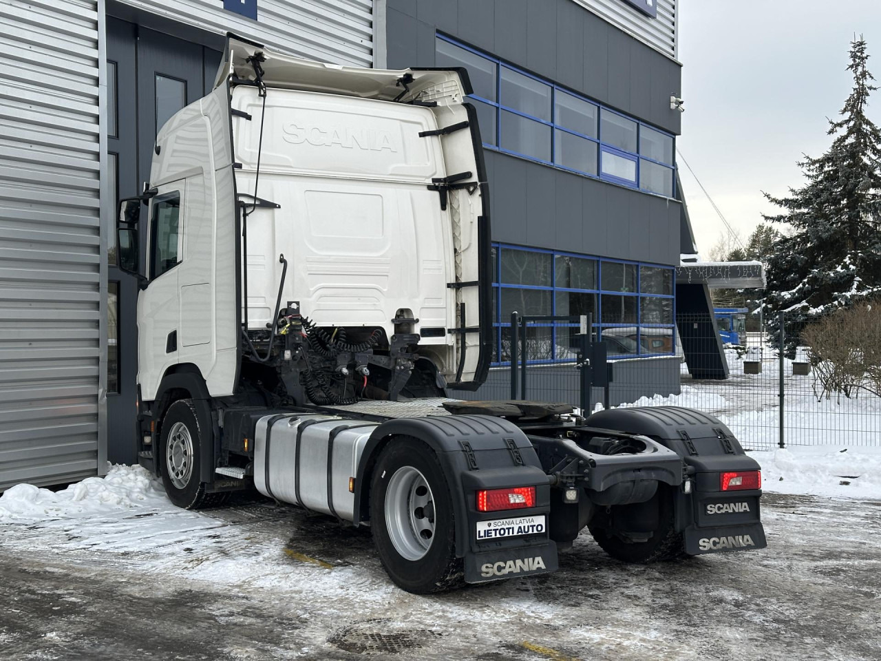 SCANIA R 450 A4x2LB - Tractor unit: picture 5 SCANIA R 450 A4x2LB - Tractor unit: picture 5