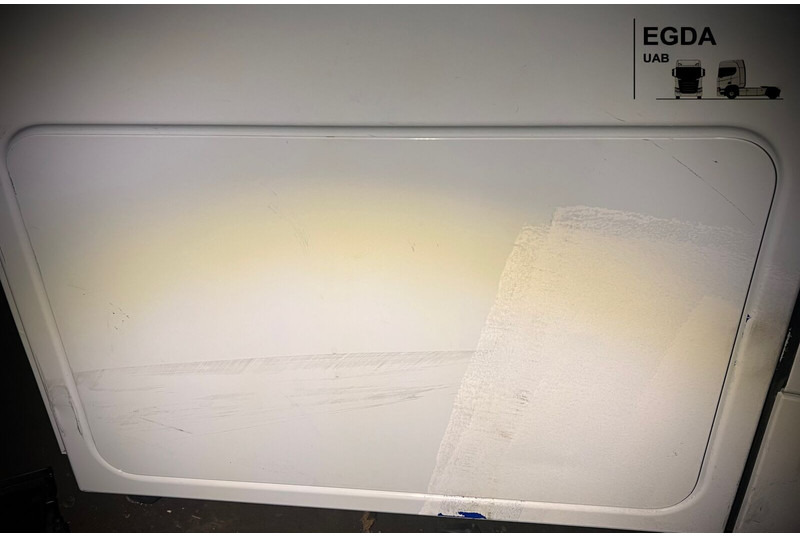 Iveco Right side - Cab and interior: picture 1 Iveco Right side - Cab and interior: picture 1