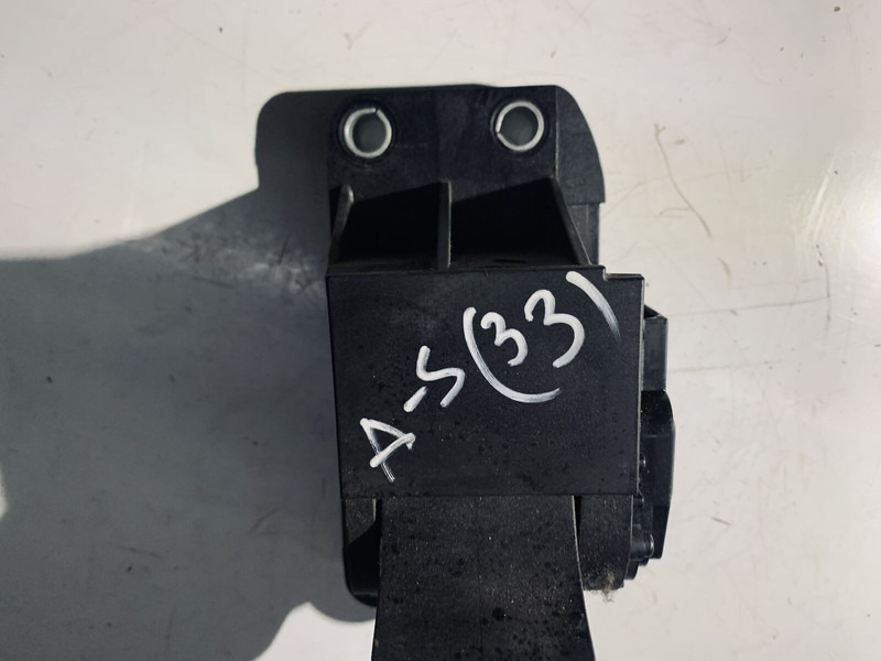 Mercedes-Benz ACTROS - Pedal: picture 2 Mercedes-Benz ACTROS - Pedal: picture 2