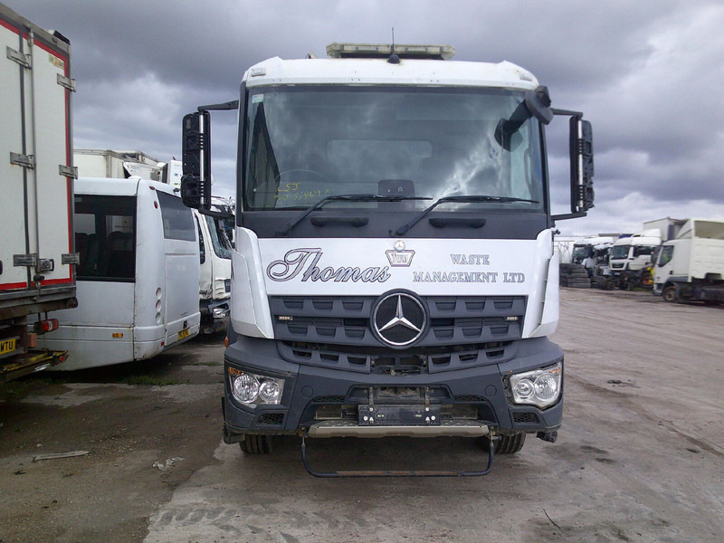 Mercedes-Benz Antos - Cab and interior: picture 1 Mercedes-Benz Antos - Cab and interior: picture 1