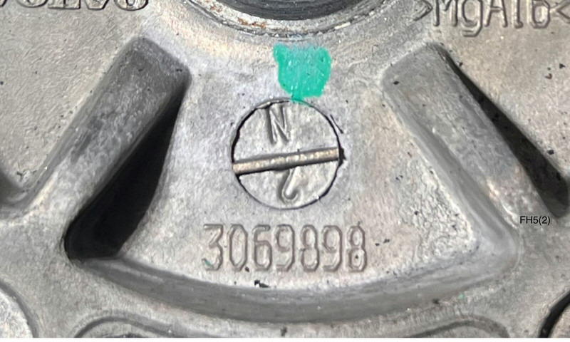 Volvo - Steering wheel: picture 5 Volvo - Steering wheel: picture 5