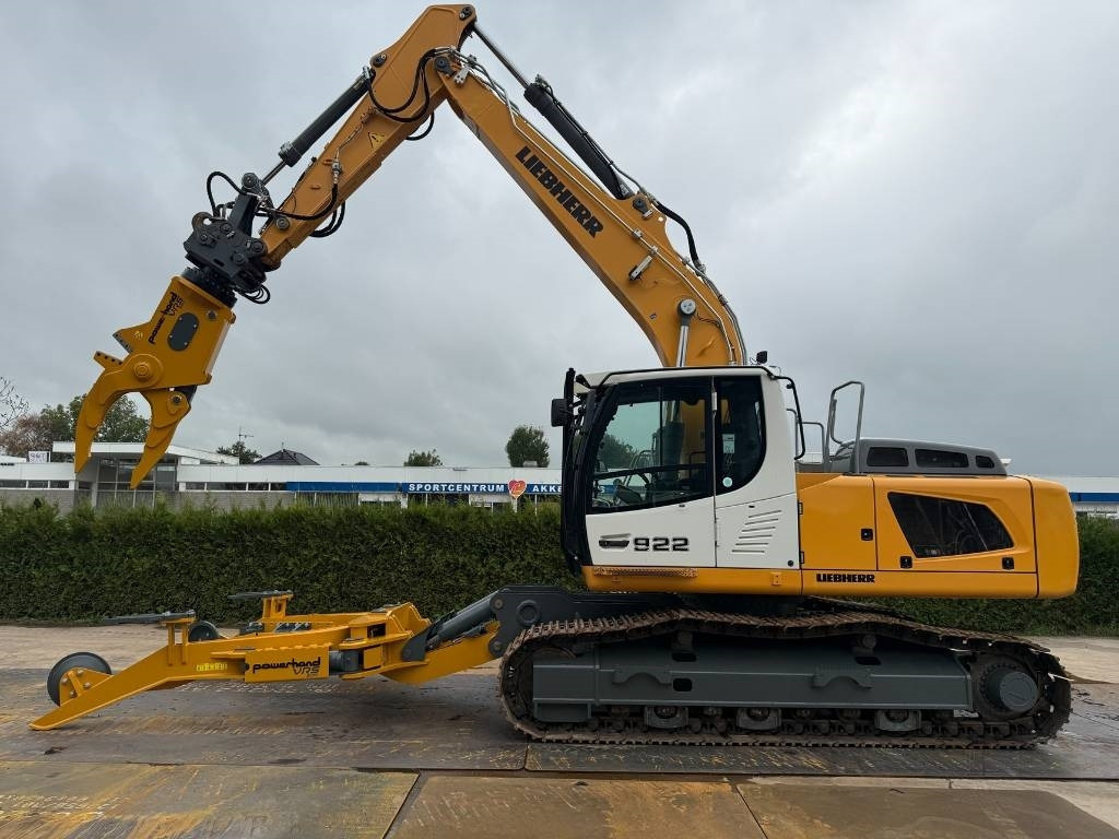 Liebherr R922 LC car dismantler - Demolition excavator: picture 2 Liebherr R922 LC car dismantler - Demolition excavator: picture 2