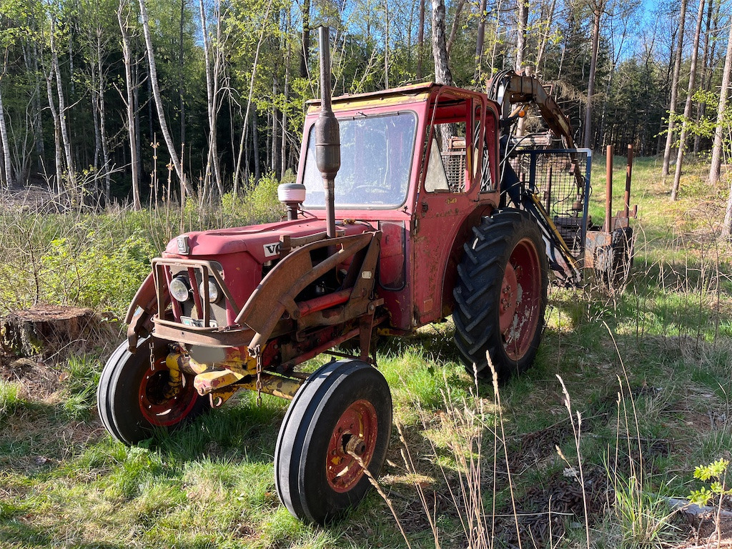 BM VOLVO 400 - Farm tractor: picture 1 BM VOLVO 400 - Farm tractor: picture 1