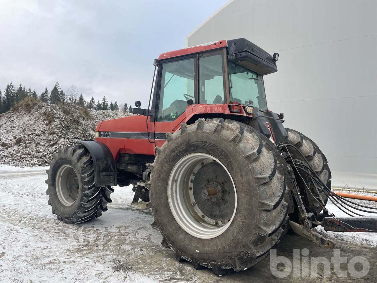 CASE 1H 7120 - Farm tractor: picture 4 CASE 1H 7120 - Farm tractor: picture 4