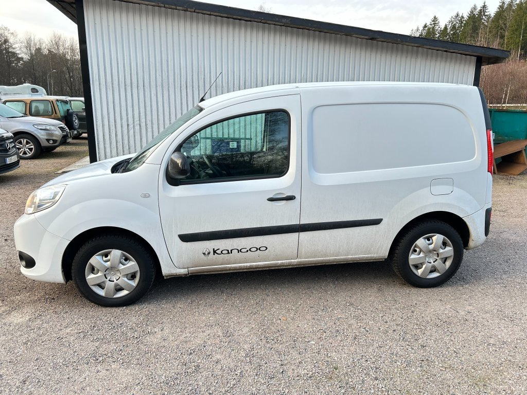 RENAULT - Commercial vehicle: picture 2 RENAULT - Commercial vehicle: picture 2