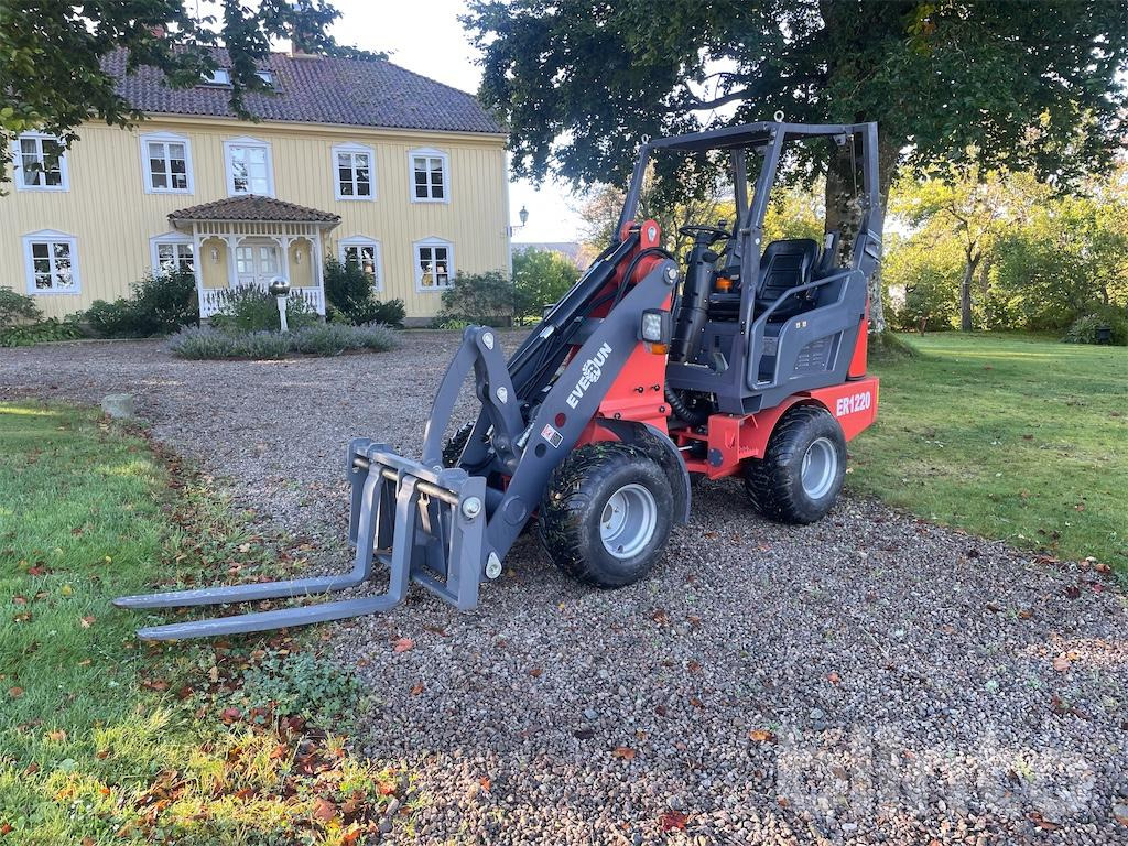 Everun ER 1220 - Skid steer loader: picture 1 Everun ER 1220 - Skid steer loader: picture 1