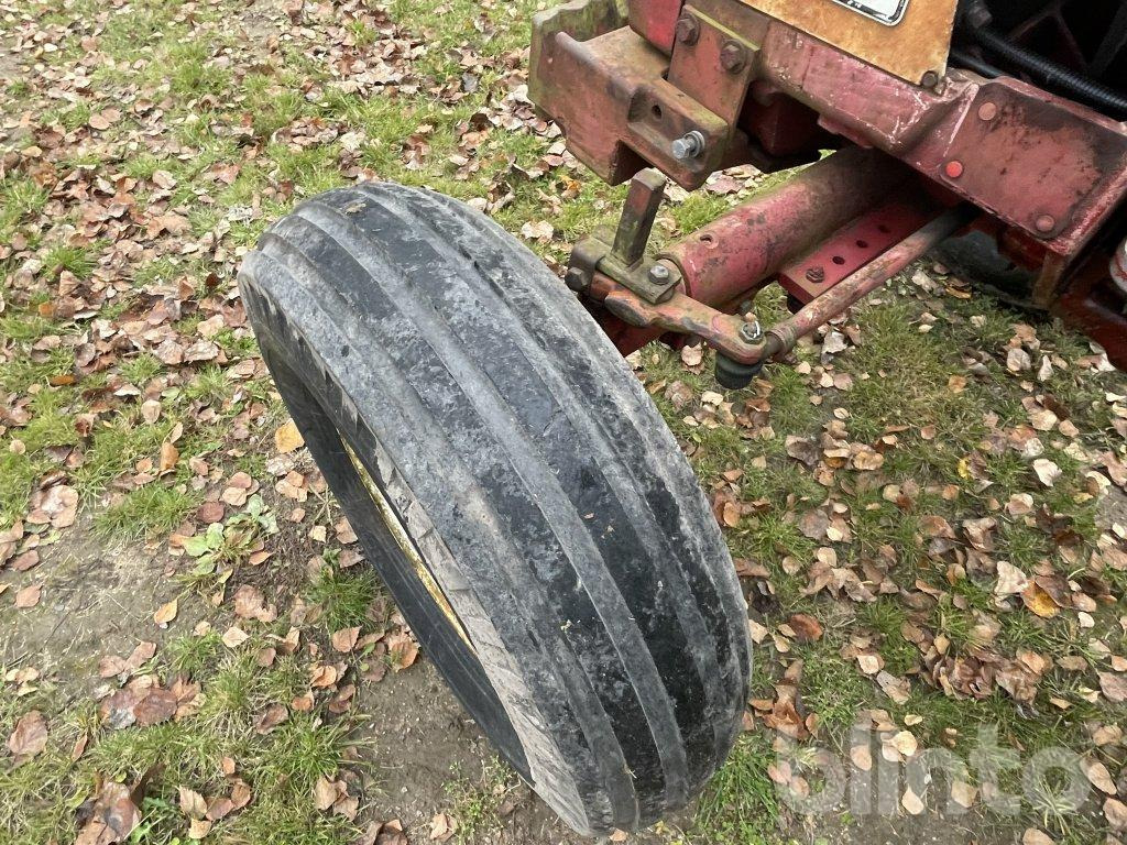Farm tractor INTERNATIONAL 844: picture 12 Farm tractor INTERNATIONAL 844: picture 12