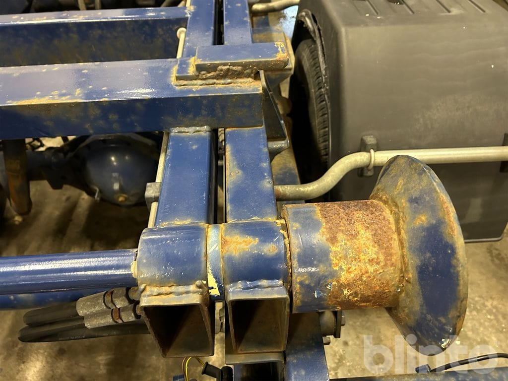 Hook lift truck IVECO 65C15: picture 16