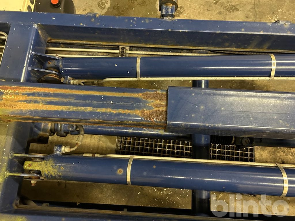 Hook lift truck IVECO 65C15: picture 26