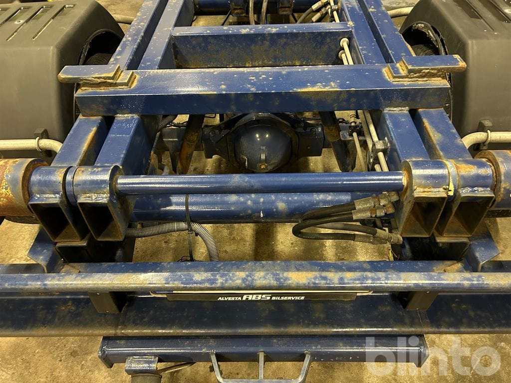 Hook lift truck IVECO 65C15: picture 10