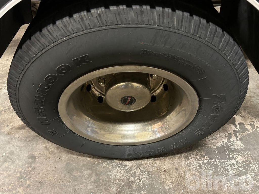 Hook lift truck IVECO 65C15: picture 19