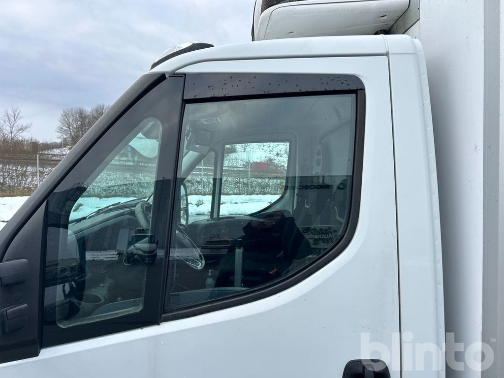 Refrigerated delivery van Iveco Daily 35-140 - Carrier Pulsor 400: picture 43
