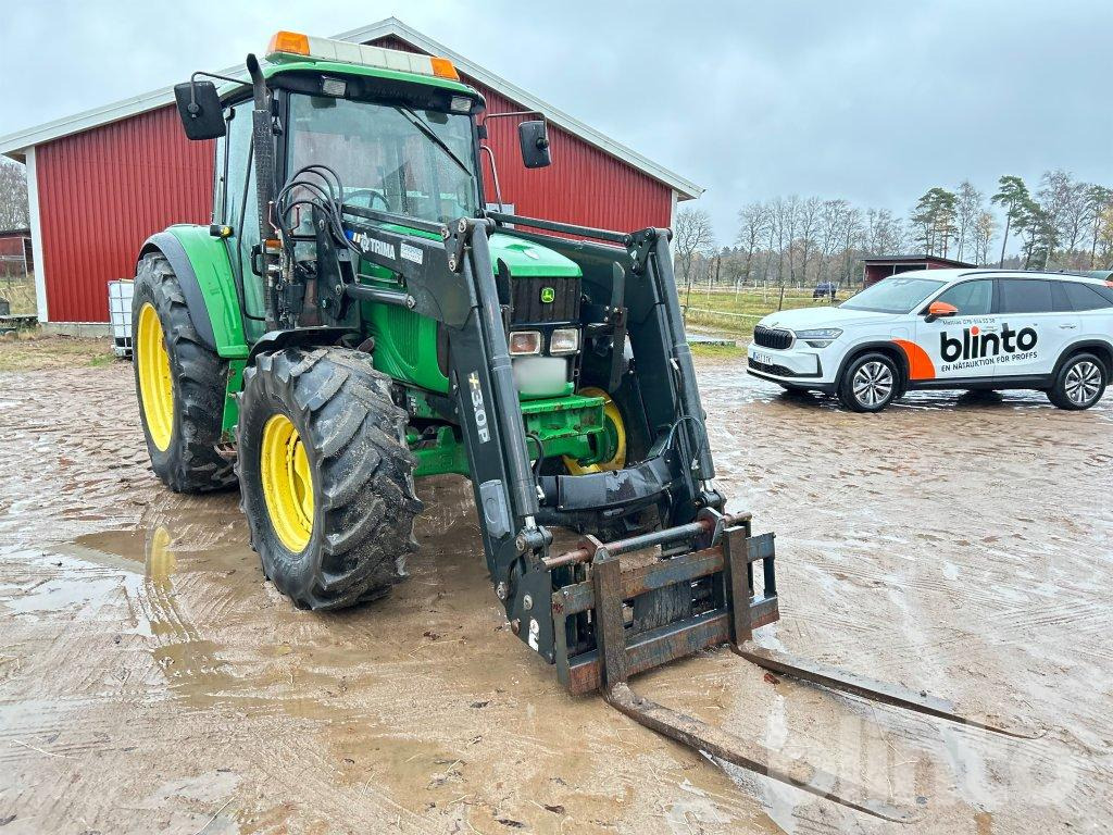 JOHN DEERE 6320E - Farm tractor: picture 3 JOHN DEERE 6320E - Farm tractor: picture 3