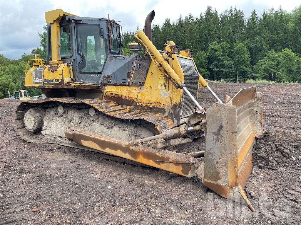 Komatsu D65EX-15 - Bulldozer: picture 2 Komatsu D65EX-15 - Bulldozer: picture 2