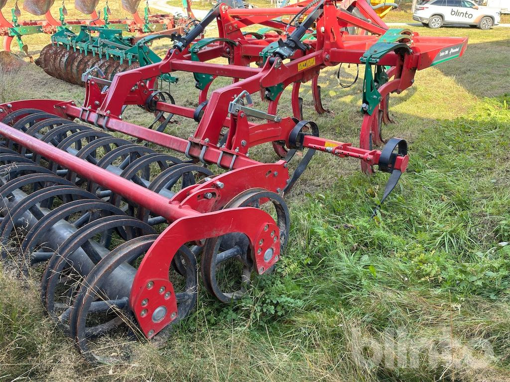 Kverneland Enduro 3000 - Cultivator: picture 5 Kverneland Enduro 3000 - Cultivator: picture 5