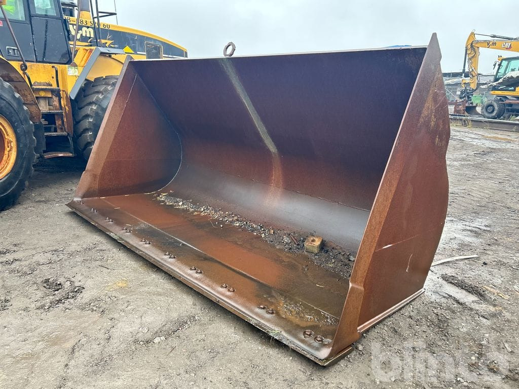 Lastarskopa 3900mm - Loader bucket: picture 1 Lastarskopa 3900mm - Loader bucket: picture 1