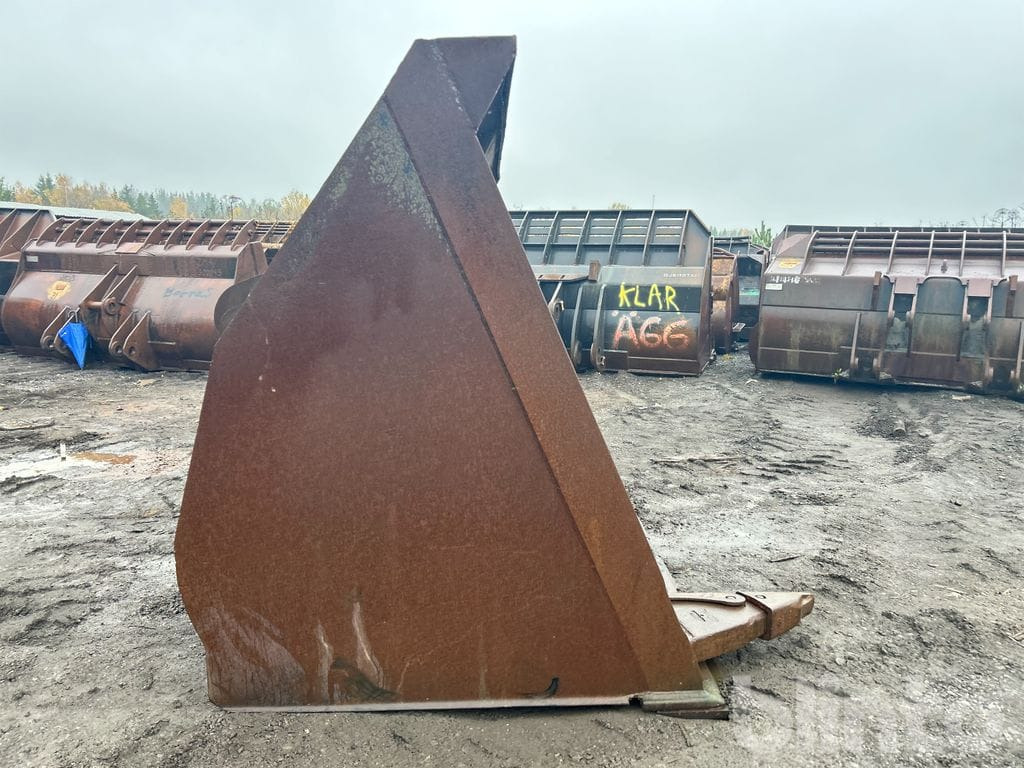 Lastarskopa 4000mm - Loader bucket: picture 4 Lastarskopa 4000mm - Loader bucket: picture 4