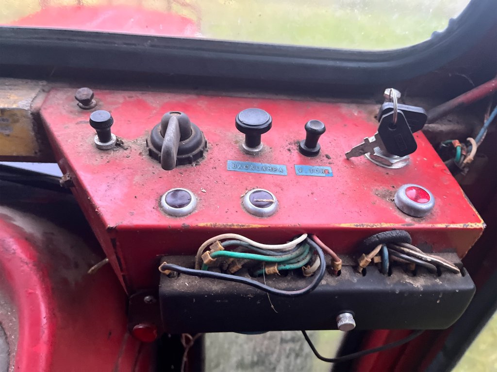 Farm tractor MASSEY FERGUSON 165 ALL: picture 12 Farm tractor MASSEY FERGUSON 165 ALL: picture 12