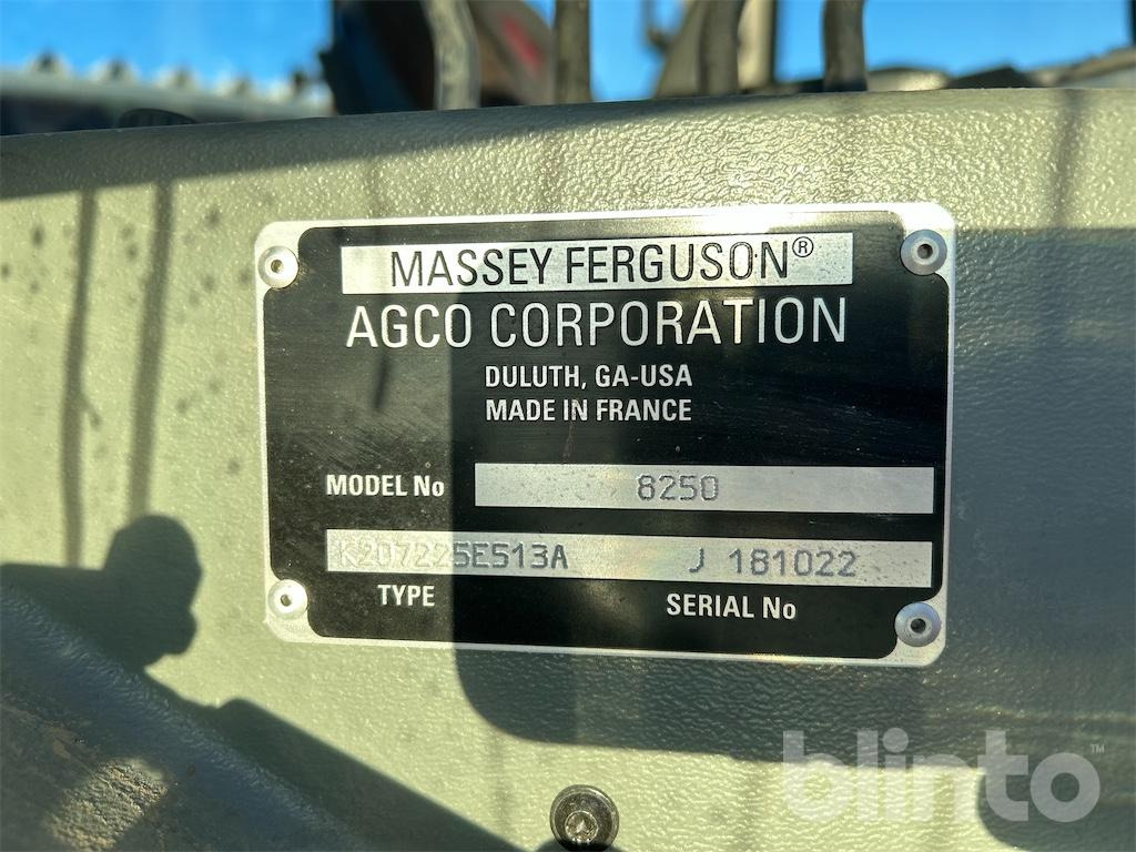 Massey Ferguson 8250-4 (2000) - Farm tractor: picture 5 Massey Ferguson 8250-4 (2000) - Farm tractor: picture 5